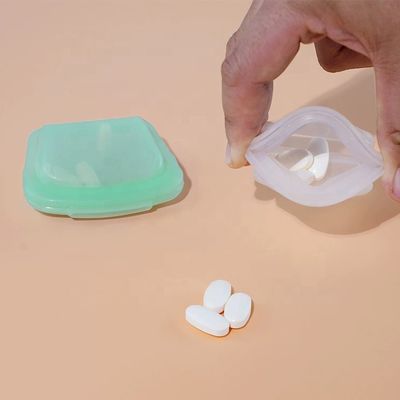 کیسه کوچک ذخیره سازی مواد غذایی سیلیکونی قابل استفاده مجدد بدون BPA ، ضد نشت ، تمیز کننده ظرف ها ، مایکروویو و یخچال دوستانه مناسب برای میان وعده ها ، مواد غذایی کودک ، سفر و استفاده از آشپزخانه بدون زباله